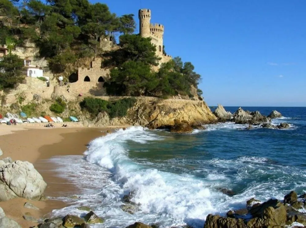 Villa In Lloret De Mar - 104821 By Mo Rentals 0*,